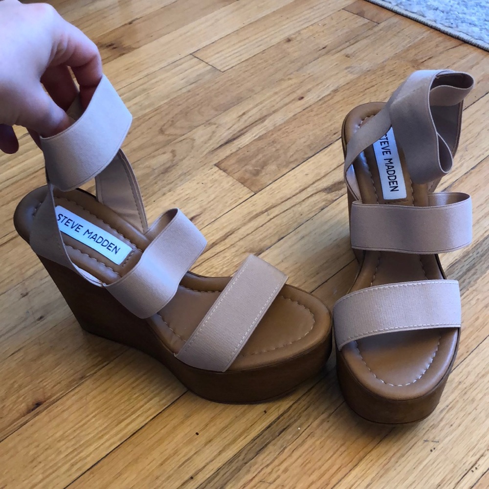 NWOT Steve Madden Wedges!